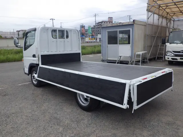 三菱 キャンター 2TG-FBA00(2WD)の写真23
