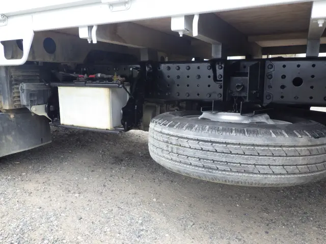 三菱 キャンター 2TG-FBA00(2WD)の写真36