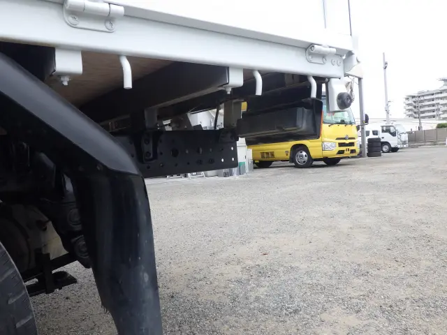 三菱 キャンター 2TG-FBA00(2WD)の写真37