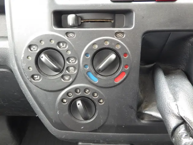 マツダ ボンゴトラック 5BF-S403F(2WD)の写真12