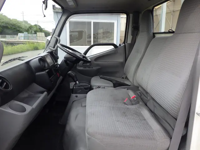 トヨタ ダイナ TKG-XZU605(2WD)の写真9