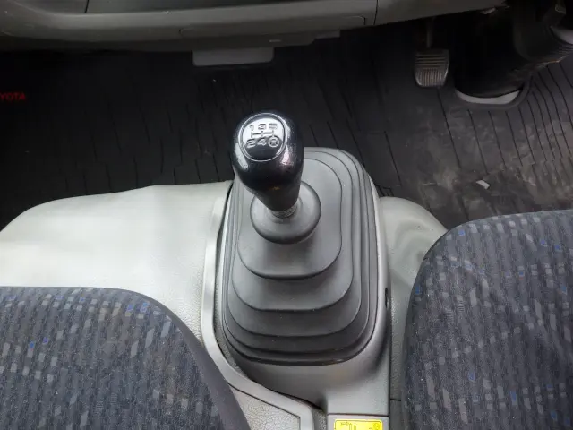 トヨタ トヨエース QDF-KDY231(2WD)の写真19