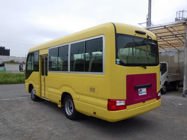 トヨタ コースター SKG-XZB60(2WD)の写真2