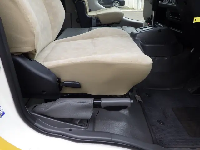 トヨタ コースター SKG-XZB60(2WD)の写真23