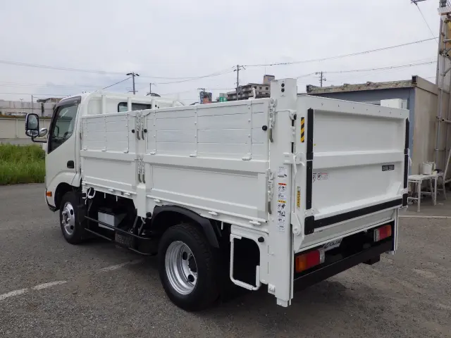 日野 デュトロ 2RG-XZU605M(2WD)の写真2