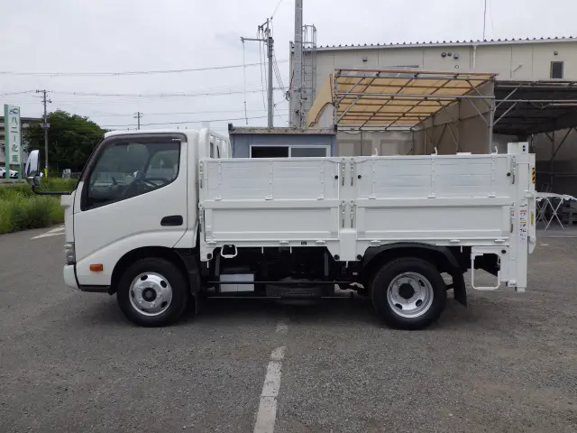 日野 デュトロ 2RG-XZU605M(2WD)の写真3