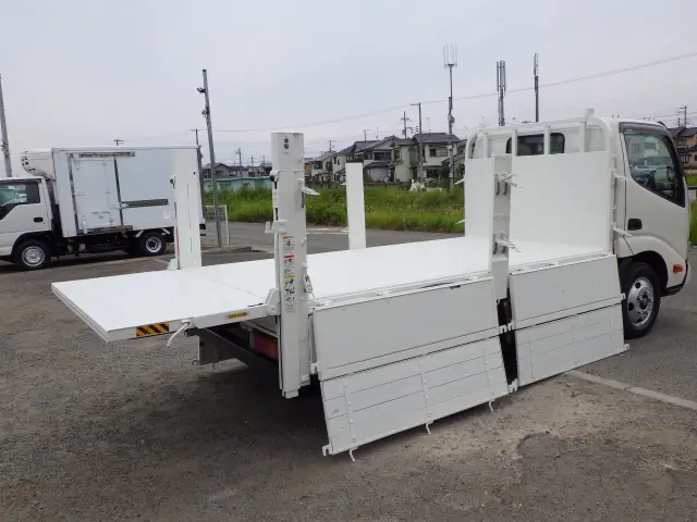 日野 デュトロ 2RG-XZU605M(2WD)の写真23