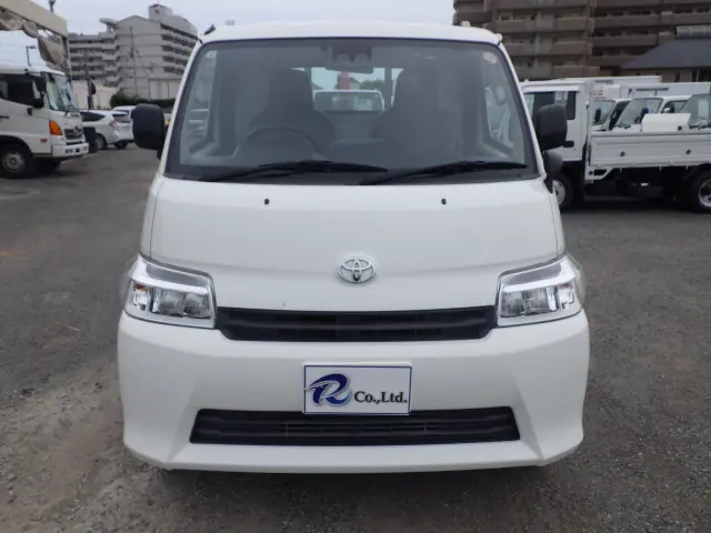 トヨタ タウンエーストラック 5BF-S403U(2WD)の写真4