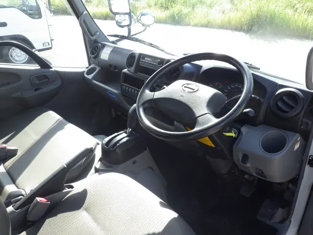 日野 デュトロ TKG-XZU600M(2WD)の写真6