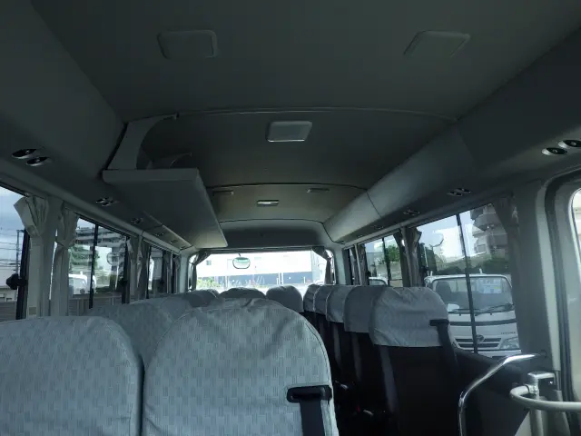 トヨタ コースター SDG-XZB70(2WD)の写真10