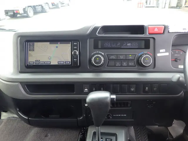 トヨタ コースター SDG-XZB70(2WD)の写真11