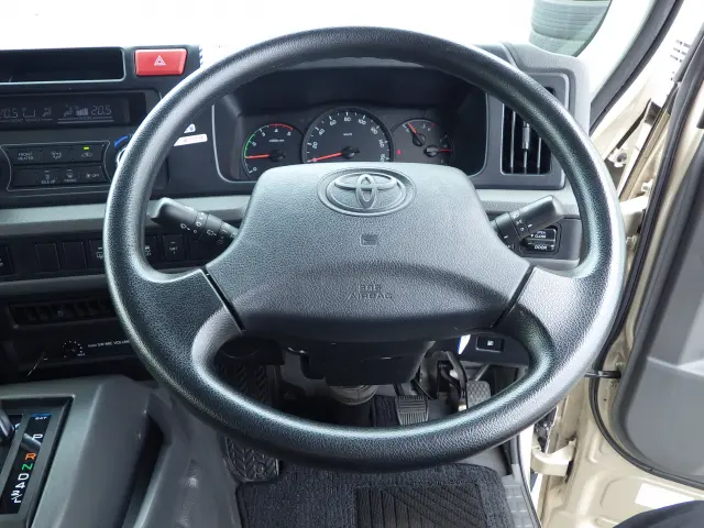 トヨタ コースター SDG-XZB70(2WD)の写真20