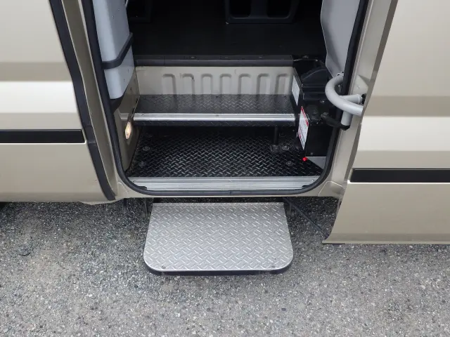 トヨタ コースター SDG-XZB70(2WD)の写真24