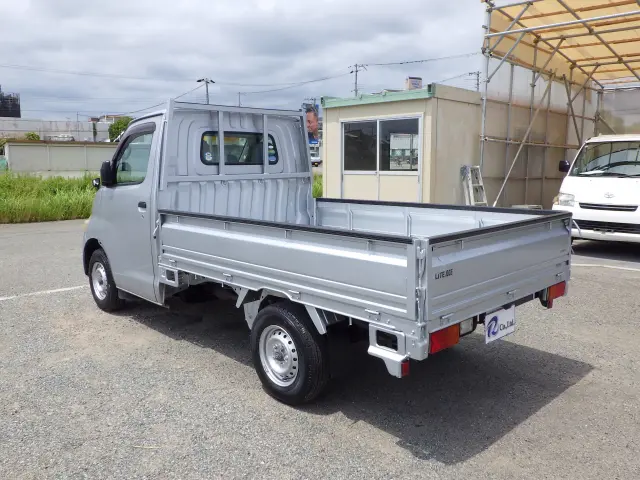 トヨタ ライトエーストラック DBF-S402U(2WD)の写真2