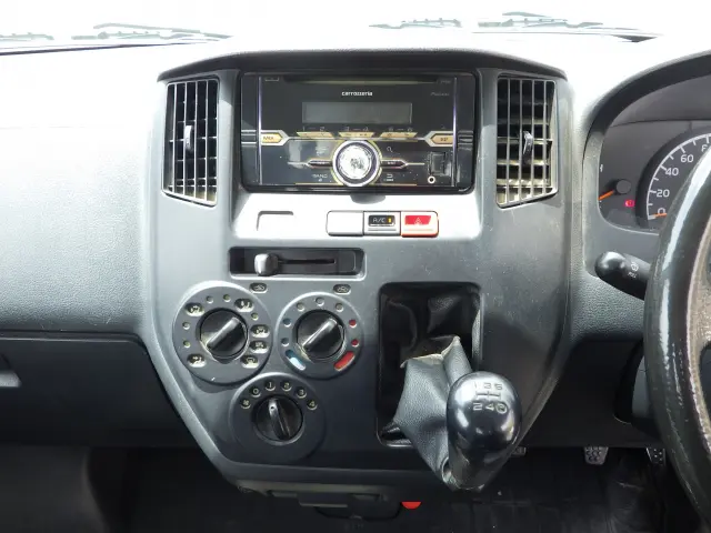 トヨタ ライトエーストラック DBF-S402U(2WD)の写真11