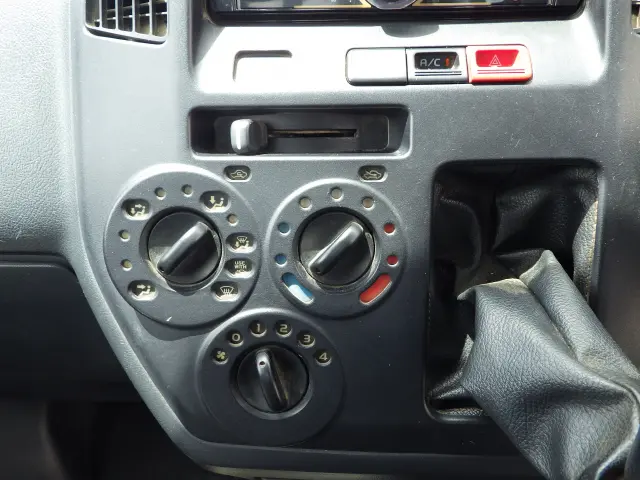 トヨタ ライトエーストラック DBF-S402U(2WD)の写真13