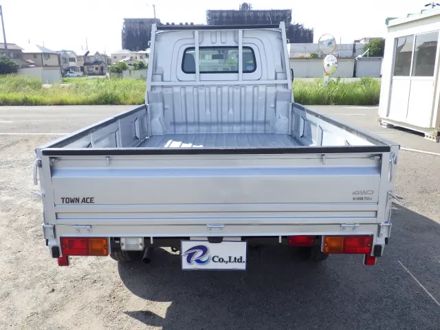 トヨタ タウンエースバン DBF-S412U(4WD)の写真5