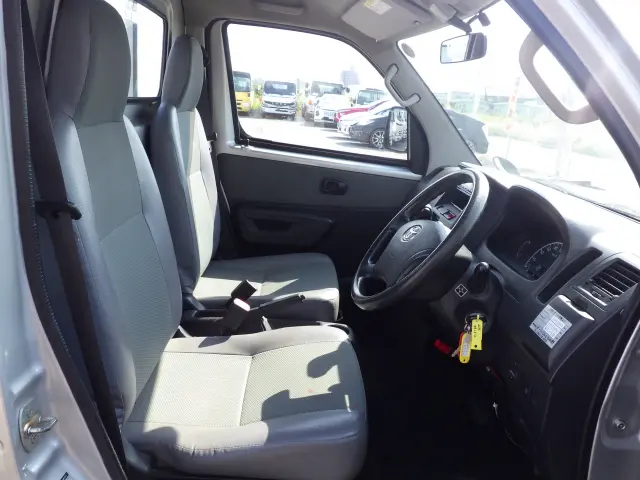 トヨタ タウンエースバン DBF-S412U(4WD)の写真7