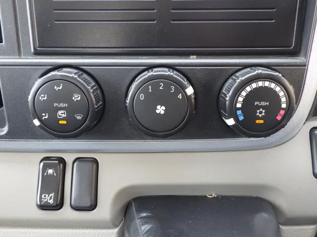三菱 キャンター 2RG-FBA60(2WD)の写真11