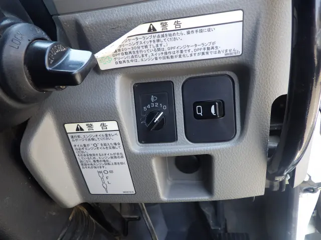 三菱 キャンター 2RG-FBA60(2WD)の写真16