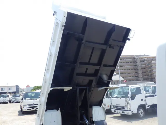 三菱 キャンター 2RG-FBA60(2WD)の写真33