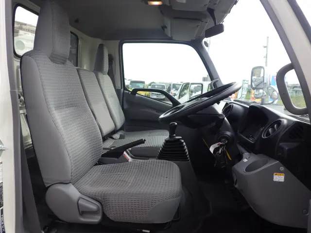 トヨタ ダイナ TDG-ZXU720(2WD)の写真7