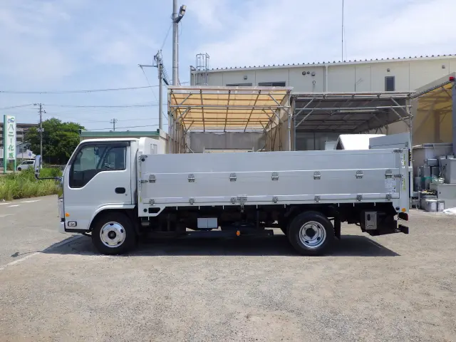 いすゞ エルフ TKG-NKR85R(2WD)の写真3
