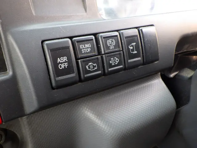 いすゞ エルフ TKG-NKR85R(2WD)の写真12