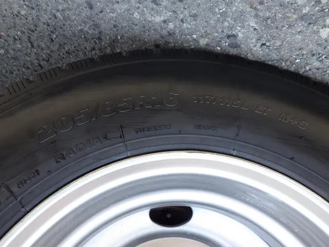 いすゞ エルフ TKG-NKR85R(2WD)の写真37