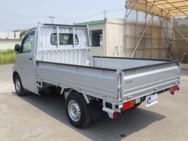 トヨタ ライトエーストラック DBF-S402U(2WD)の写真2