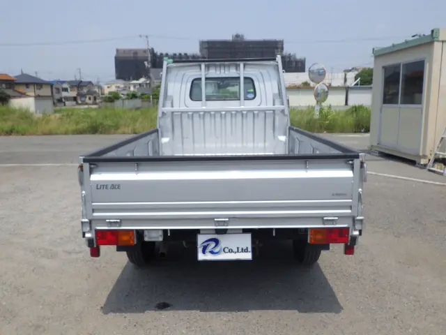 トヨタ ライトエーストラック DBF-S402U(2WD)の写真5