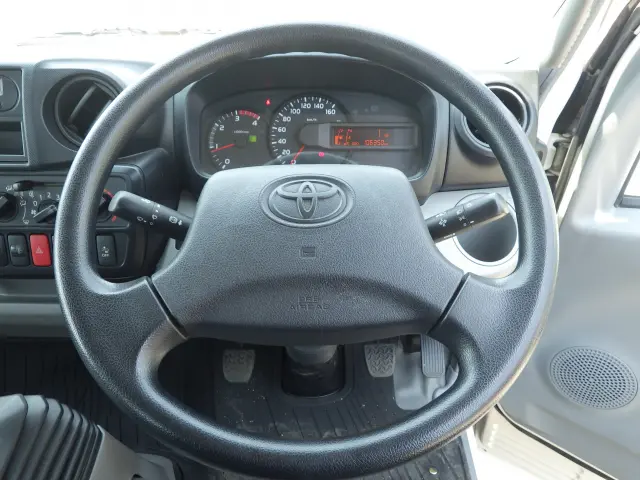 トヨタ ダイナ TKG-XZU605(2WD)の写真16