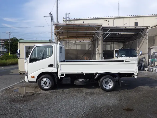 トヨタ ダイナ TKG-XZC605(2WD)の写真3