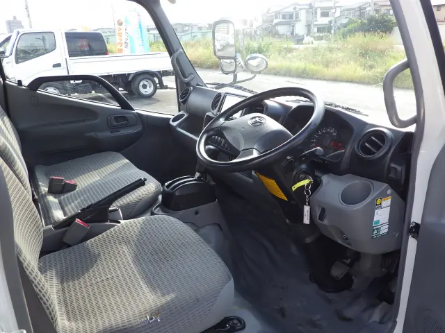トヨタ ダイナ TKG-XZC605(2WD)の写真6