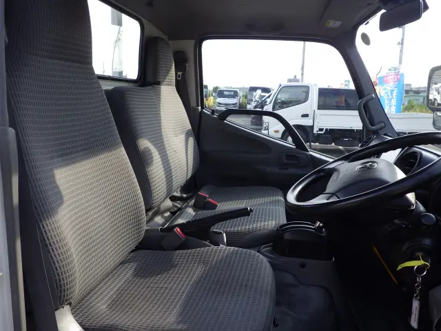 トヨタ ダイナ TKG-XZC605(2WD)の写真8