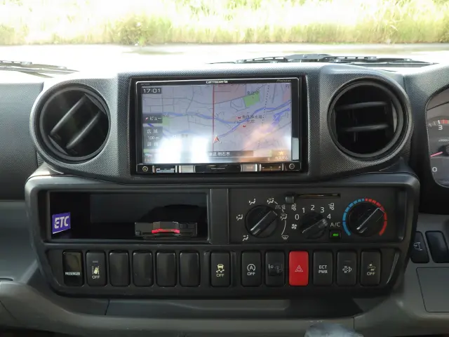 トヨタ ダイナ TKG-XZC605(2WD)の写真9