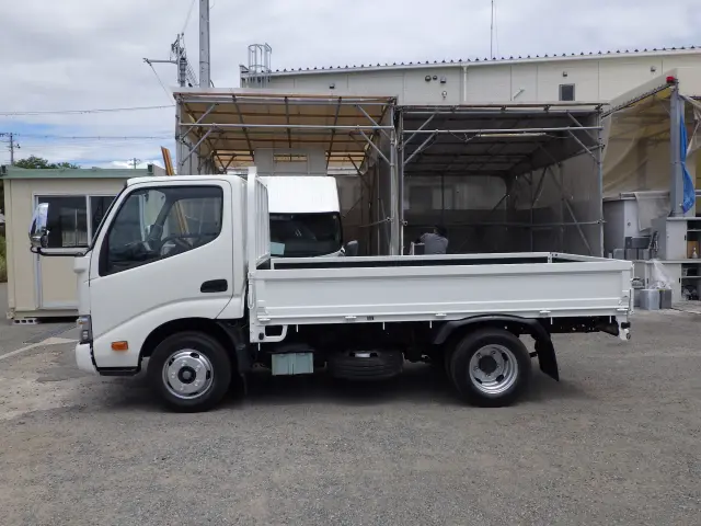 トヨタ ダイナ TKG-XZC605(2WD)の写真3