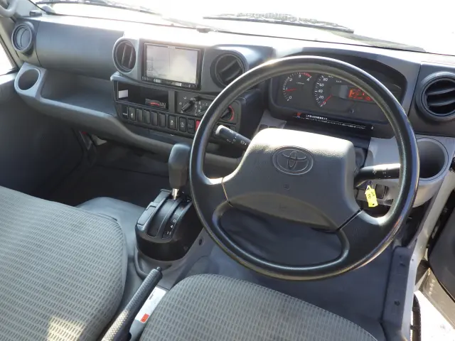 トヨタ ダイナ TKG-XZC605(2WD)の写真6
