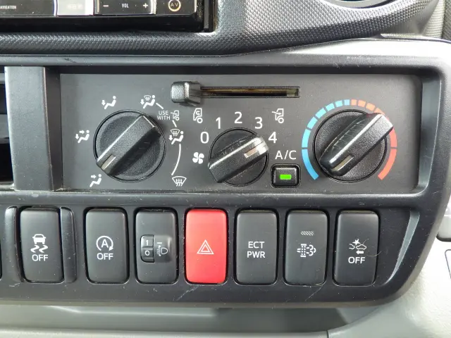 トヨタ ダイナ TKG-XZC605(2WD)の写真11