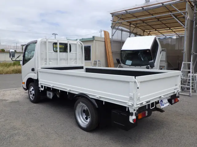 トヨタ ダイナ 2PG-GDY281(4WD)の写真2