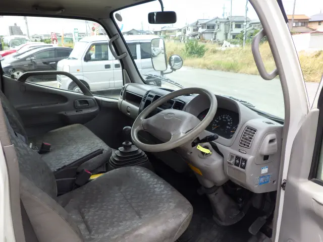 トヨタ ダイナ ABF-TRY230(2WD)の写真6
