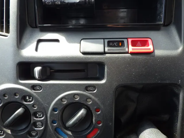 トヨタ タウンエーストラック DBF-S402U(2WD)の写真12