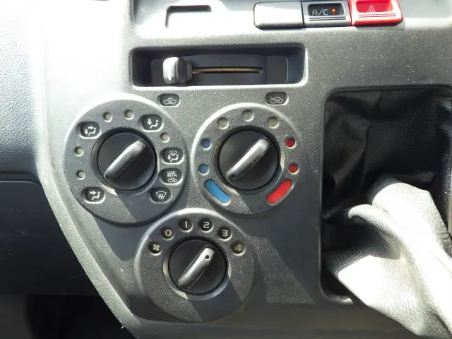 トヨタ タウンエーストラック DBF-S402U(2WD)の写真13