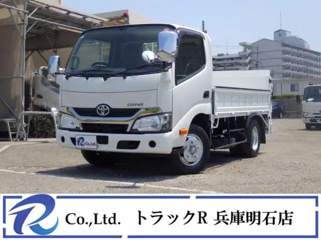 荷台内寸　３０５×１６０×３８　車両外寸　４６８×１６９×１９６　車両総重量　５．０ｔ未満　準中型免許　４ナンバー　エンジン型式　Ｎ０４Ｃ　１３６ＰＳ　４０００ｃｃ　小型　トラック|トヨタ ダイナ TKG-XZU600(2WD)の写真1