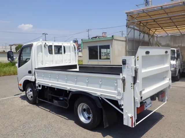 トヨタ ダイナ TKG-XZU600(2WD)の写真2