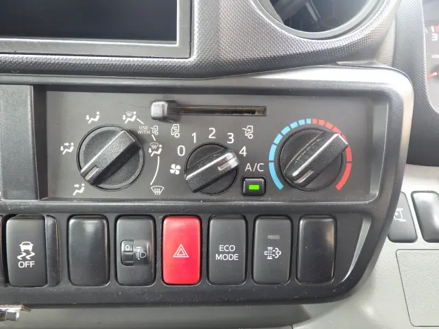 トヨタ ダイナ TKG-XZU600(2WD)の写真11