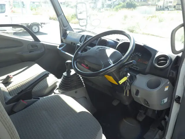 トヨタ ダイナ TKG-XZC605(2WD)の写真6