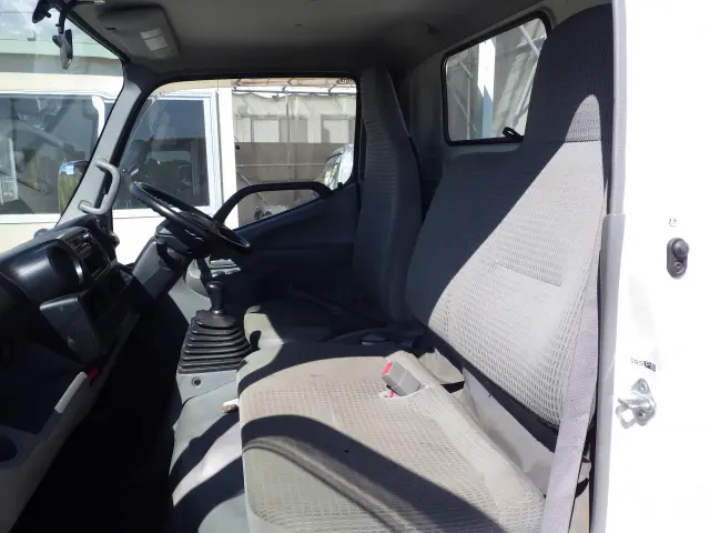 トヨタ ダイナ TKG-XZC605(2WD)の写真8