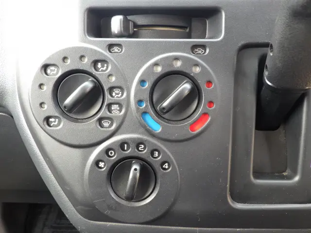 トヨタ ライトエーストラック DBF-S402U(2WD)の写真12