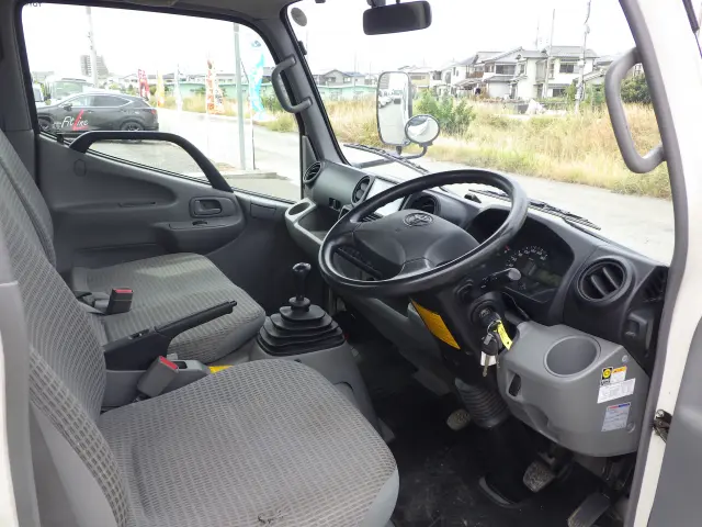 トヨタ トヨエース QDF-KDY231(2WD)の写真6
